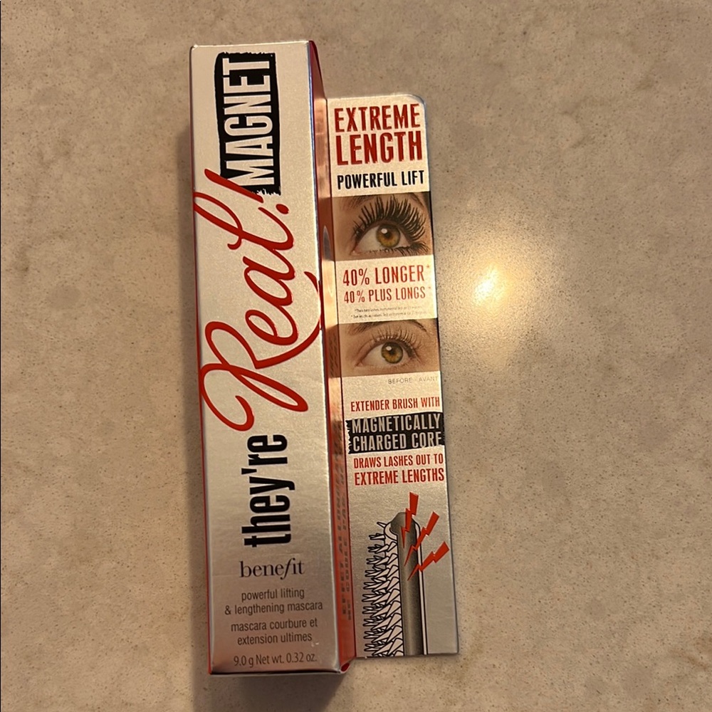 Benefit They're Real! Magnet Mascara - Red and White